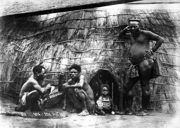 Einheimisches Kraal in Zululand, ca. 1895